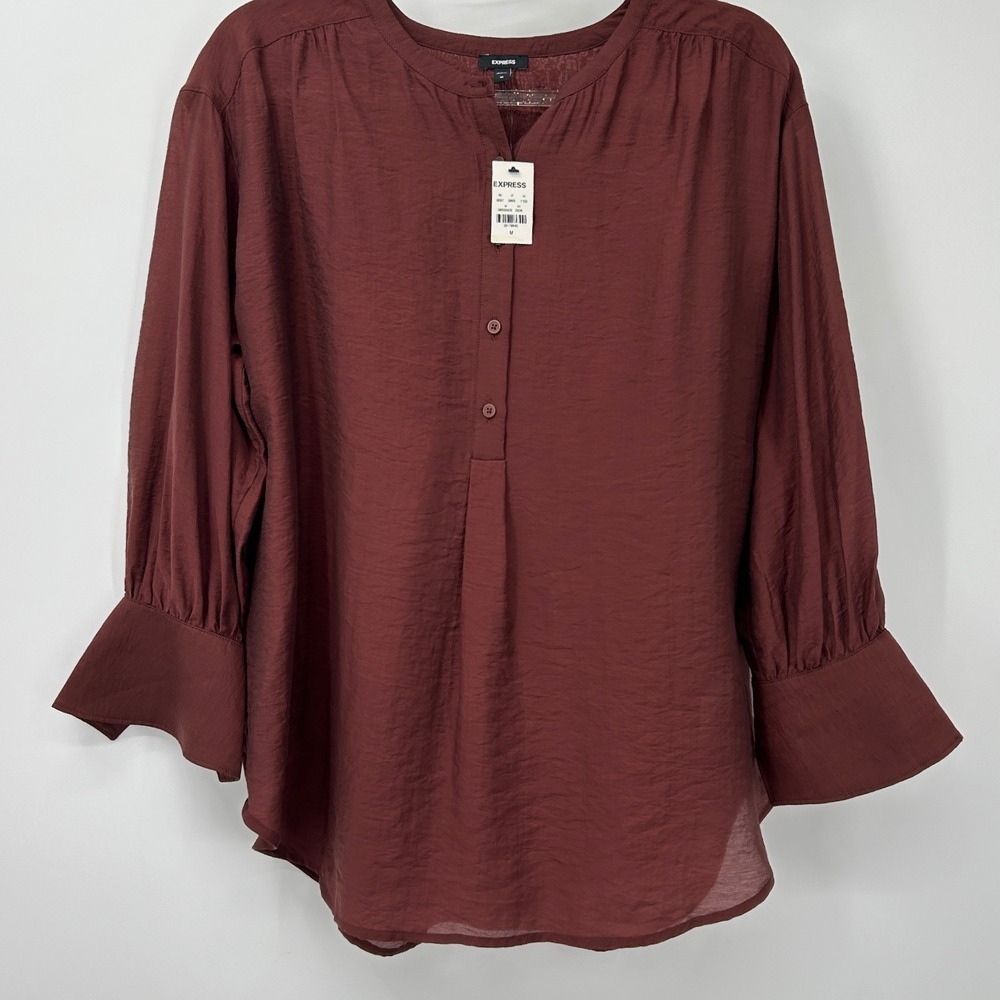Express Womens Burgundy Textured Popover Blouse Flare Cuff Henley Top Medium NEW - Picture 2 of 6
